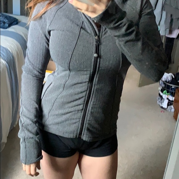 Zip up - Picture 1 of 4